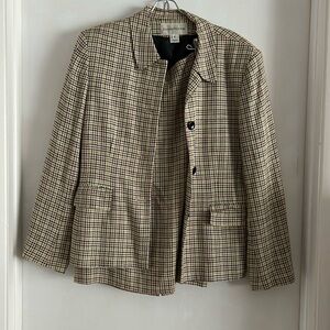 Evan Picone skirt suit . Jacket size 8. Skirt size 14